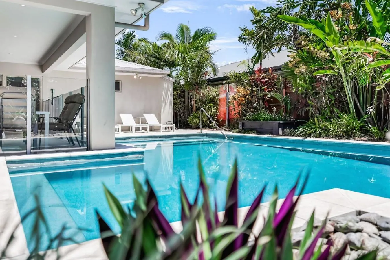 Villa Jacana At Port Douglas Australia